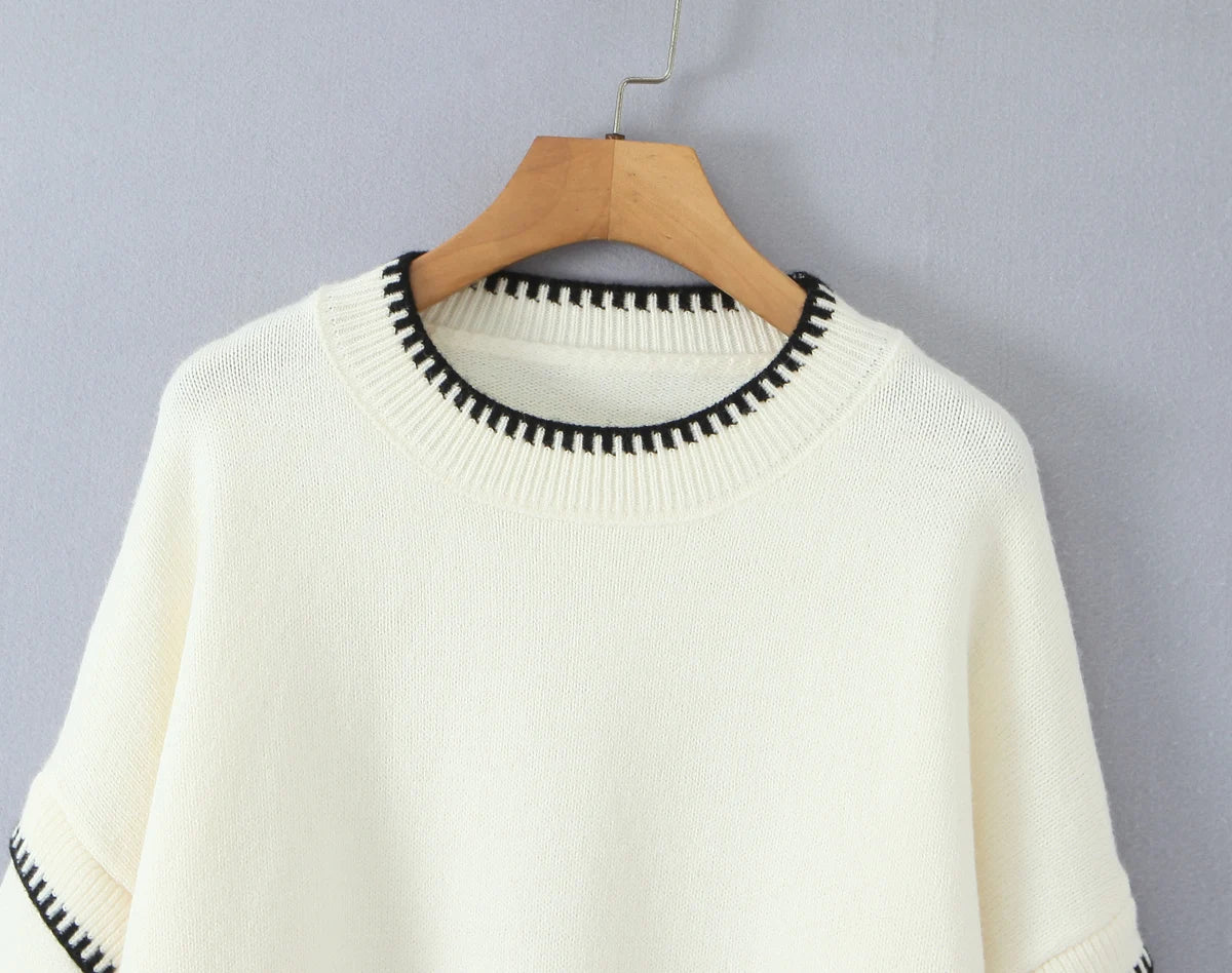 Winter Luxe Contrast Knit — Effortless Chic Pullover Sweater